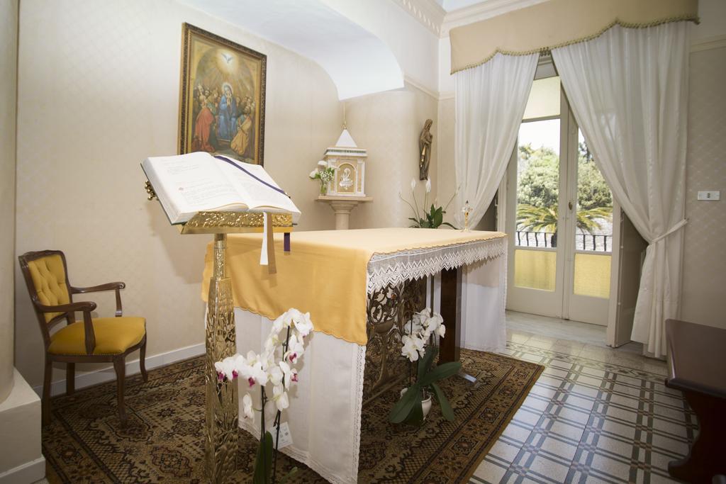 Domus San Vincenzo Bed & Breakfast Sant'Agnello Eksteriør bilde